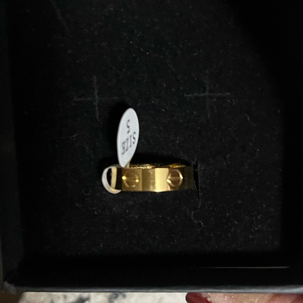 Gold Ring with Screw Motif